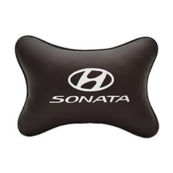Подушка на подголовник экокожа Coffee c логотипом автомобиля Hyundai Sonata
